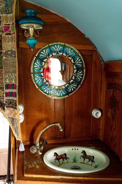 ROULOTTE BOHÈME 1930 Mézos (500 mètres)