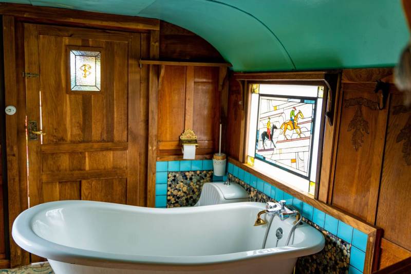 ROULOTTE BOHÈME 1930 Mézos (500 mètres)