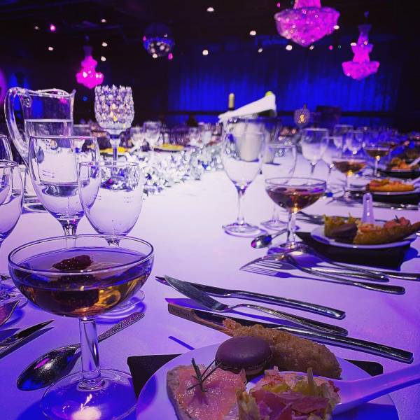 RÉVEILLON DE LA SAINT-SYLVESTRE DÎNER-SPECTACLE REVUE EXTRAVAGANCE / MERCREDI 31 DÉCEMBRE 2025