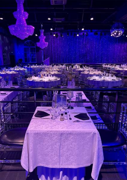 Formule déjeuner ou dîner spectacle Plaisir (valable jusqu'à juin 2026)